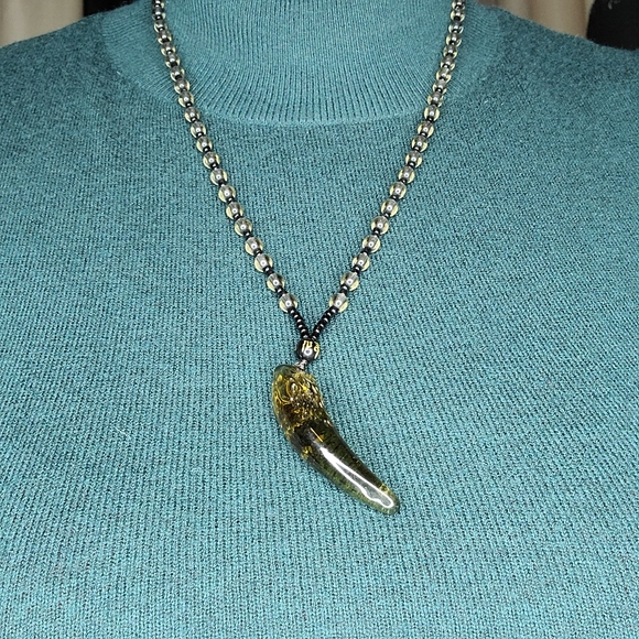 Dragon tooth pendant necklace - Picture 5 of 6